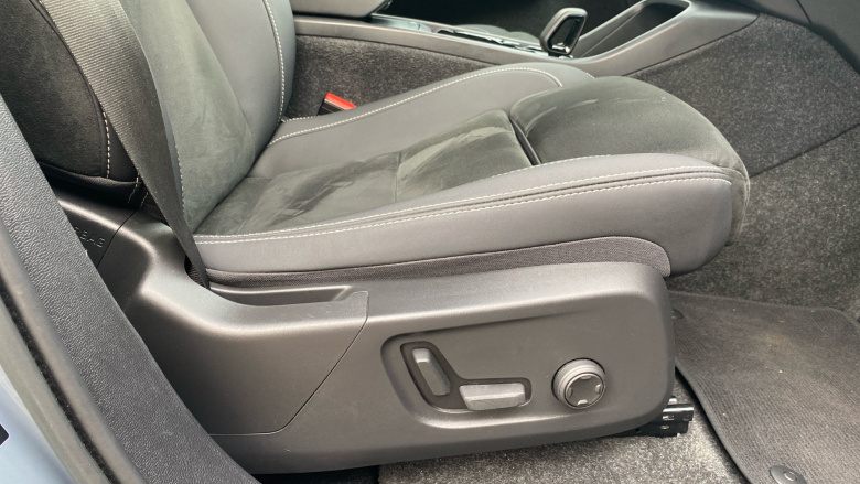 Volvo Xc40 170kW Recharge Plus 69kWh 5dr Auto Electric Estate